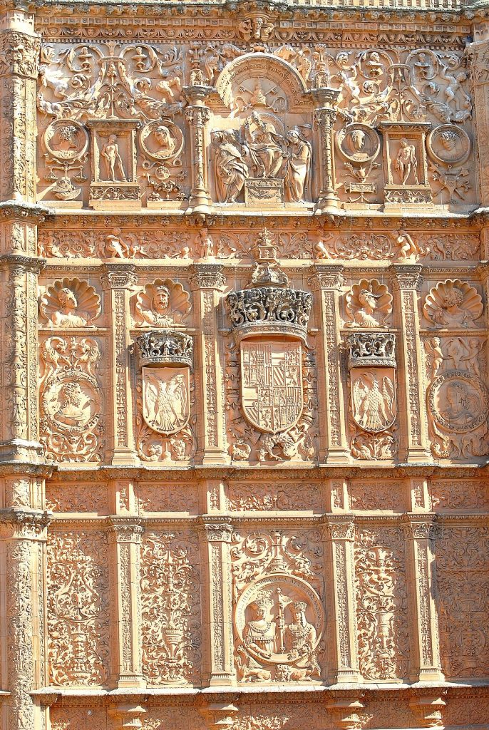 Salamanca — la facciata plateresca dell'Università, fondata nel 1218, patrimonio UNESCO